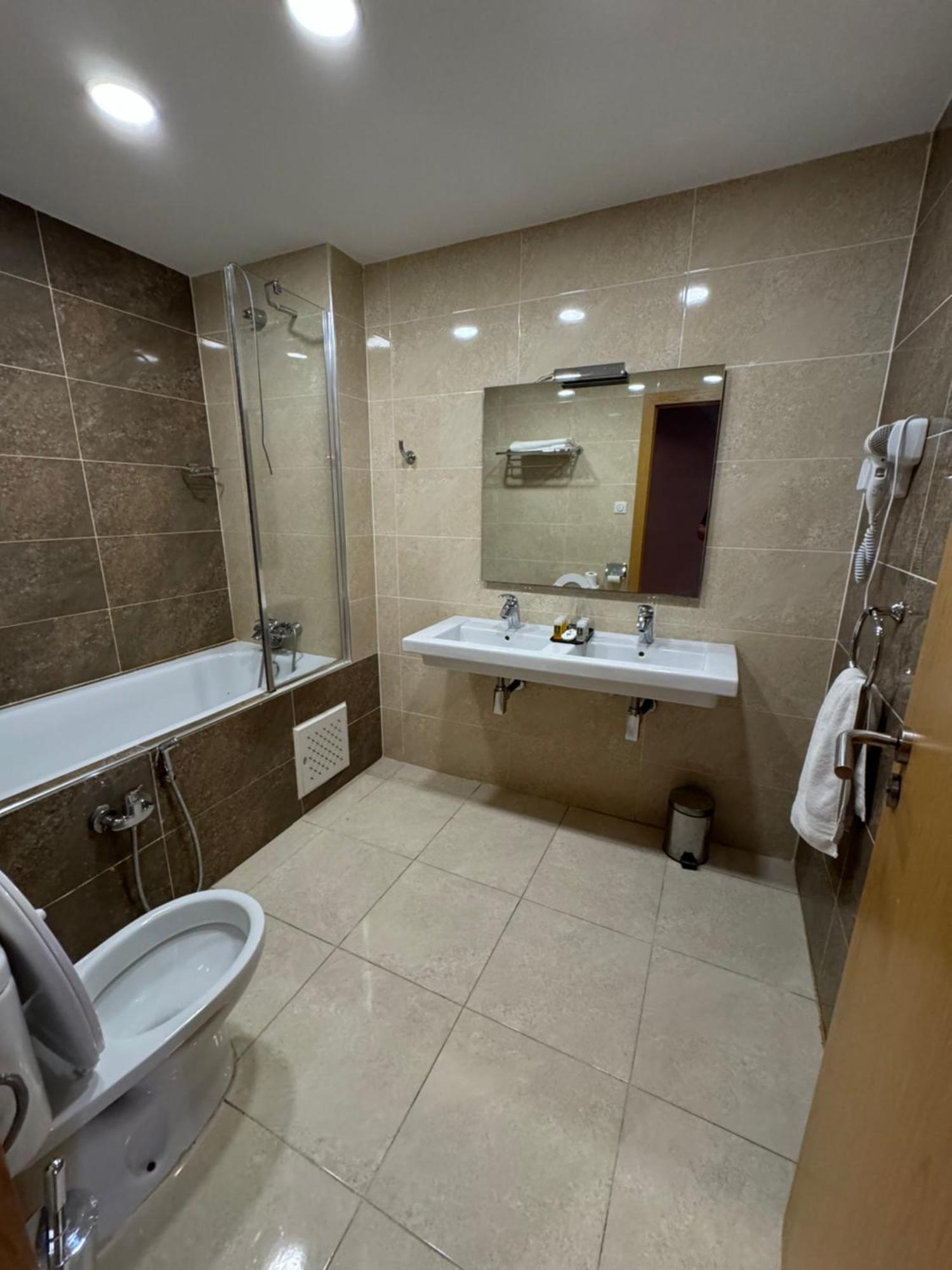 Le Zenith Hotel Оран Екстериор снимка