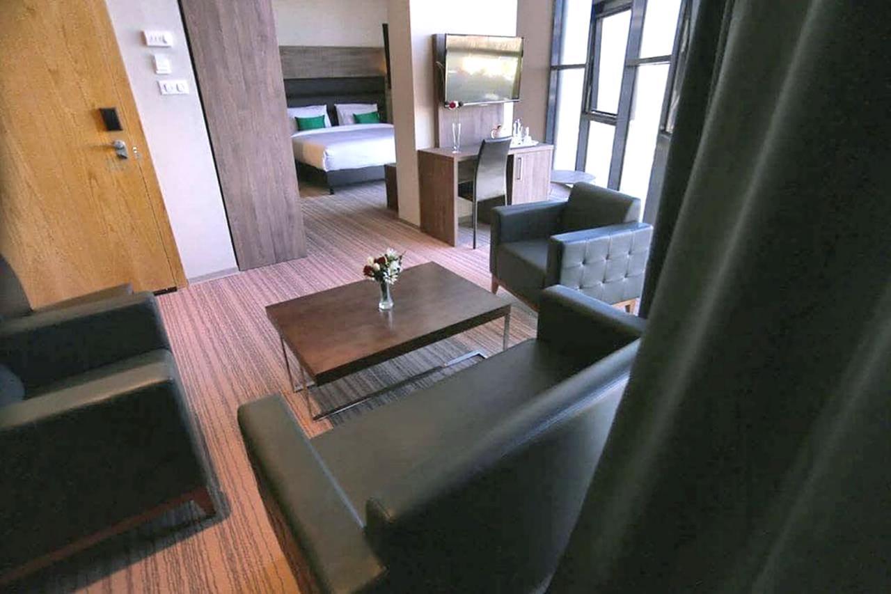 Le Zenith Hotel Оран Екстериор снимка